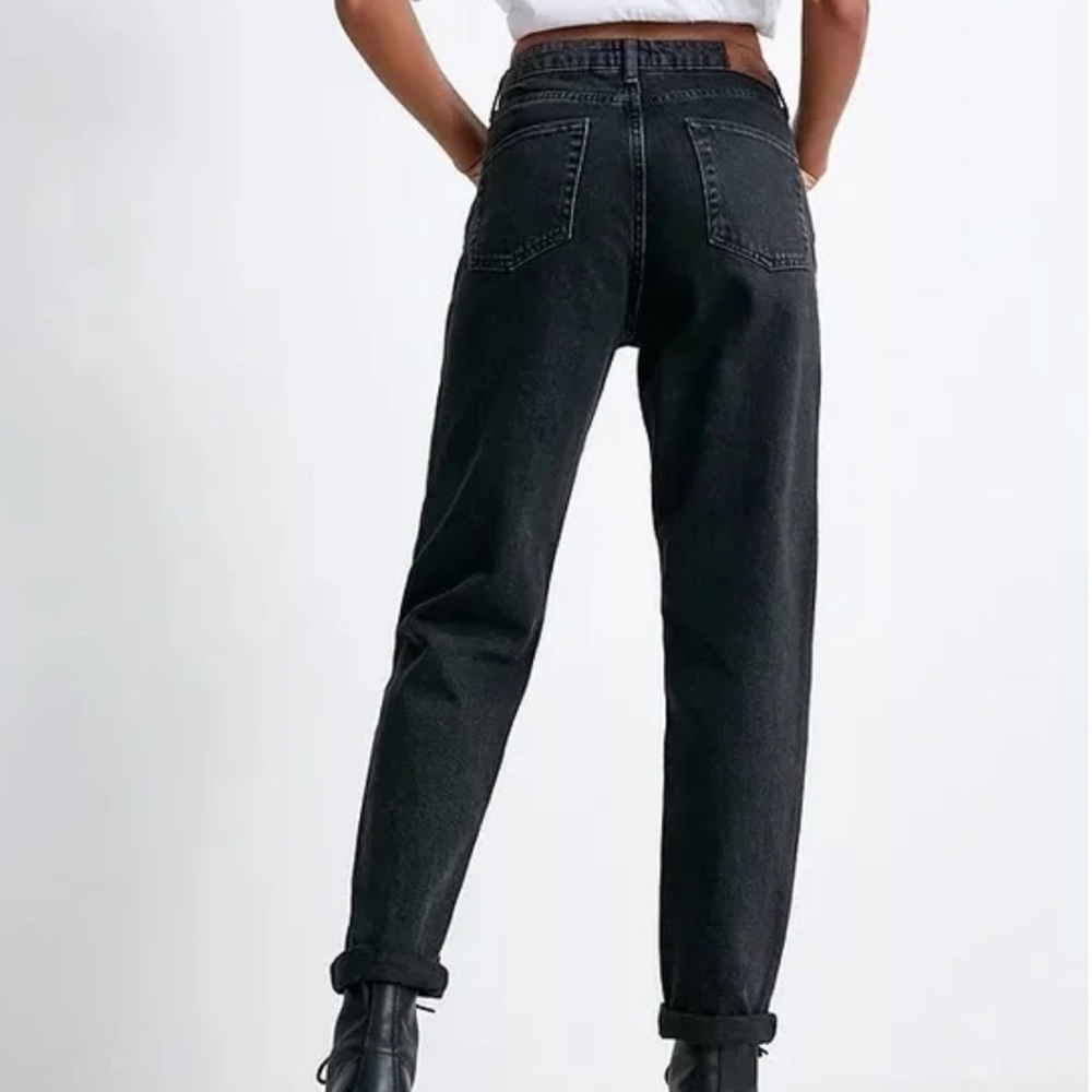 New WO tag BDG High-Waisted Mom Jean – Washed Black Denim